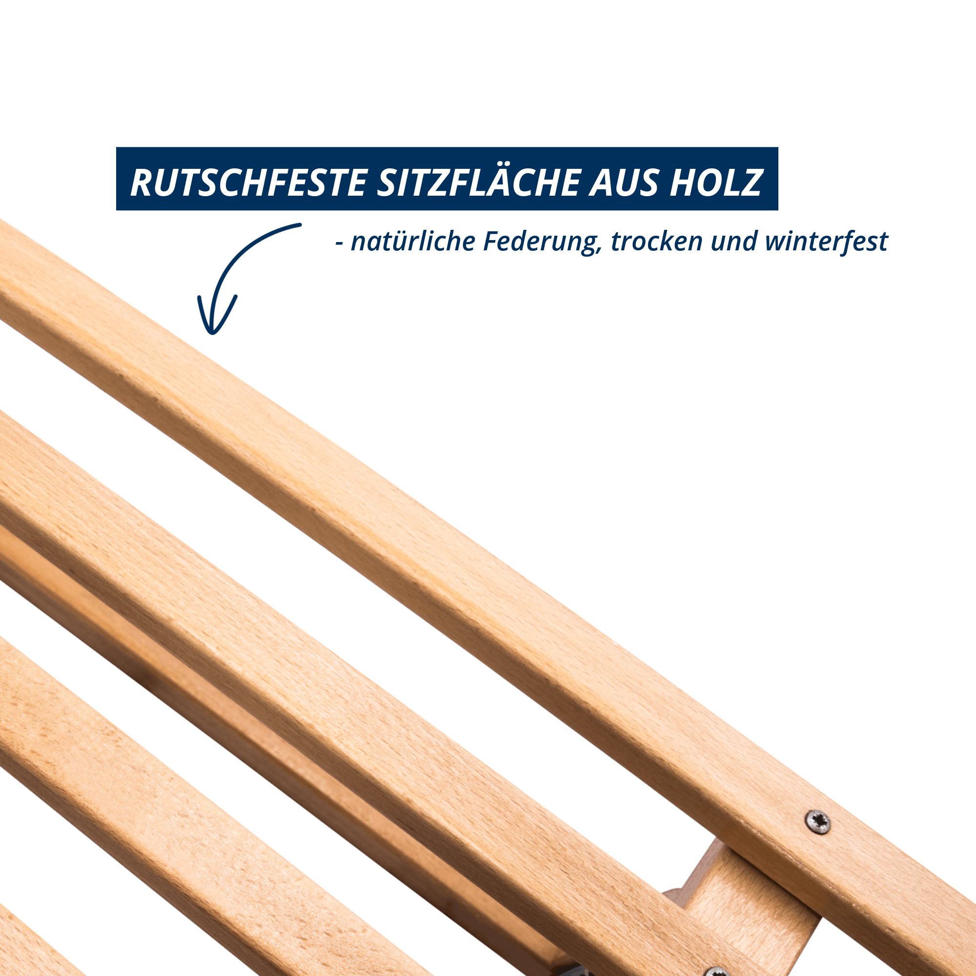 Rutschfeste Sitzfläche aus Holz mit mehreren Latten beim Davoser Holzschlitten, Detailaufnahme